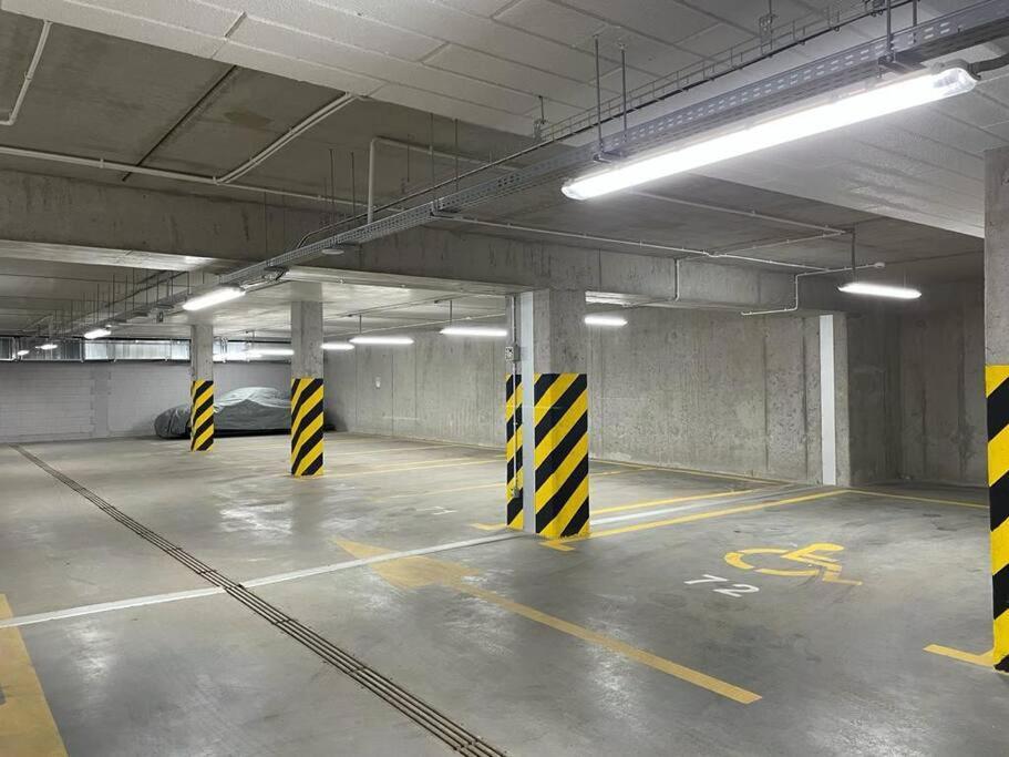 Art Marina Nad Rzeka Z Bezplatnym Parkingiem Apartament